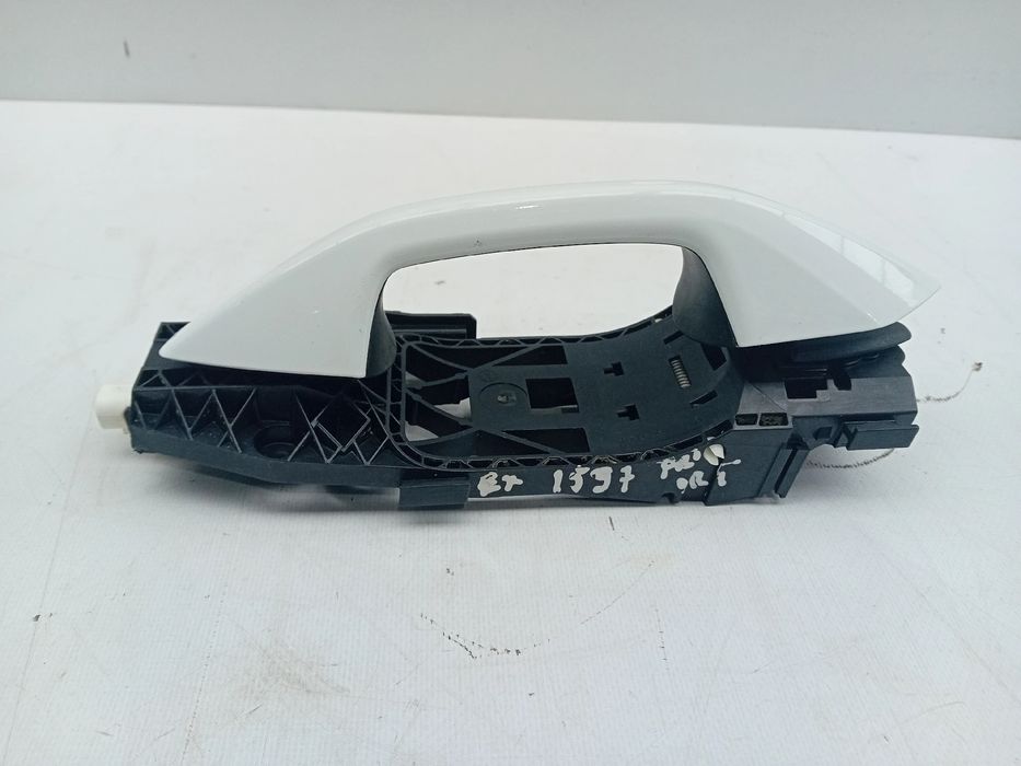 Puxador porta frente direita AUDI A3 Limousine (8YS)