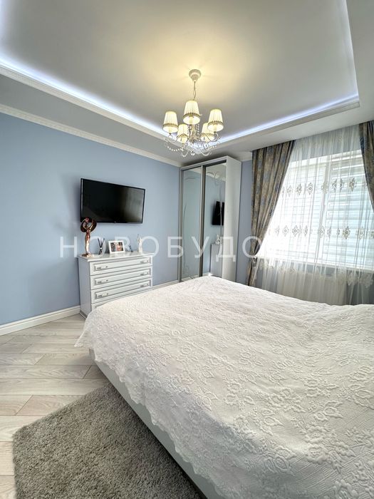 Сучасна 2 х кімнатна квартира. Центр міста Суми