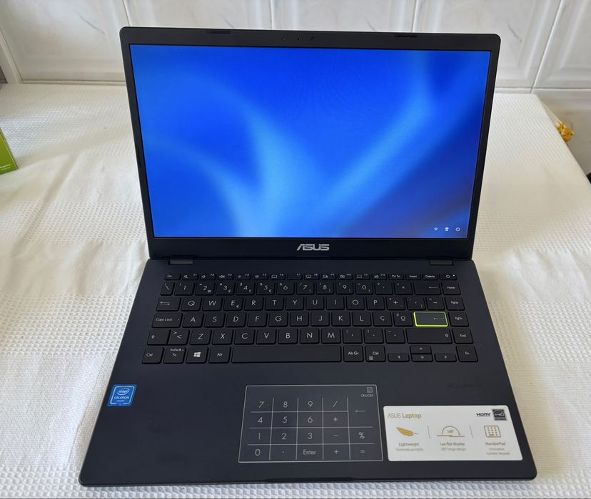 Portatil Asus E410M