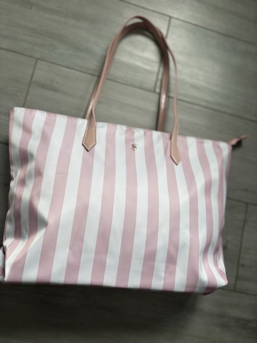 Torebka VS duza shopperka