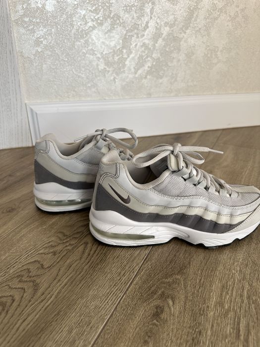 Nike Air Max 95 розмір 38