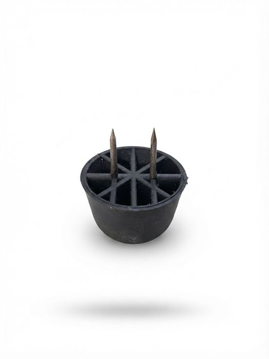 Stopki meblowe Ø40 mm H25 mm na 2 gwoździe – ok. 2500 szt.