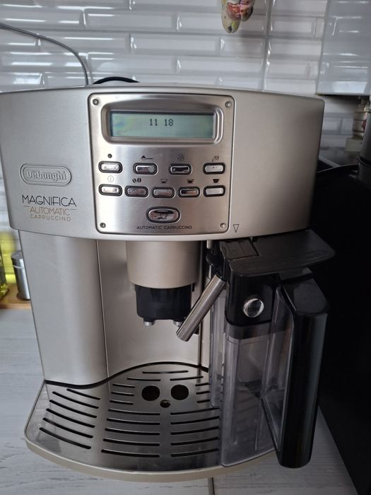 Delonghi magnifica automatic cappuccino кавоварка