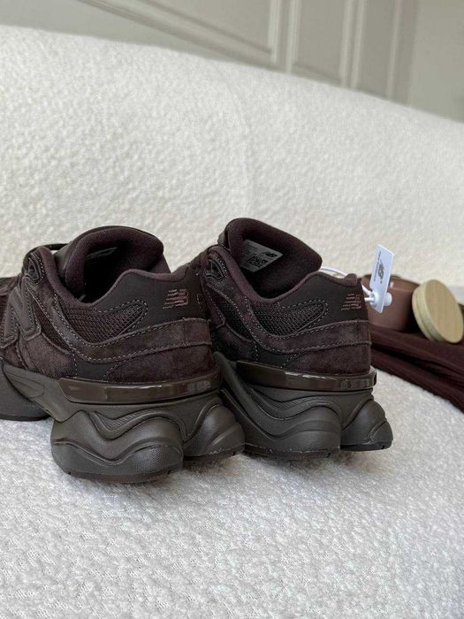 Жіночі кросівки New Balance 9060 Chocolate Brown