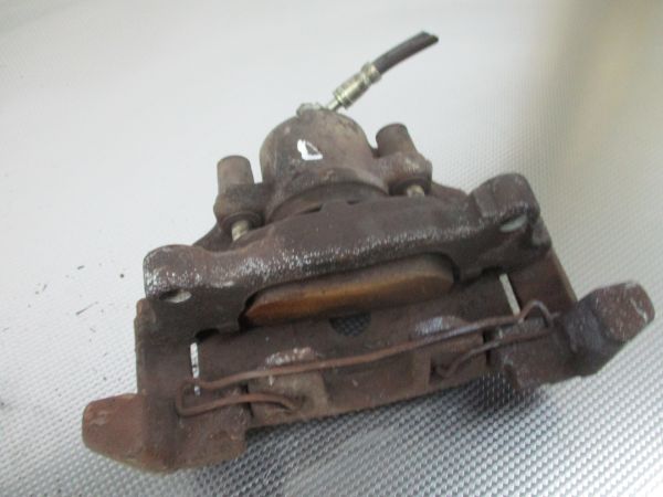 Pinça travão / maxila de travão frente direita VOLKSWAGEN Touran (1T)