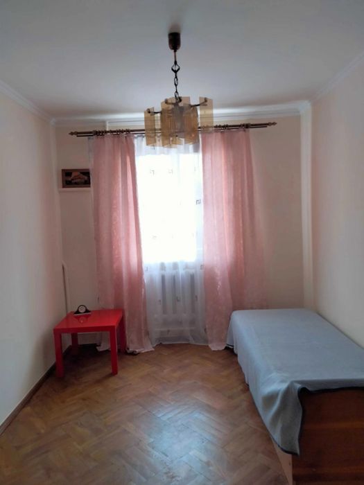 Продаж 5 кімн.квартира 124.60 м² 1/1ц вул.Пріцака 140000$