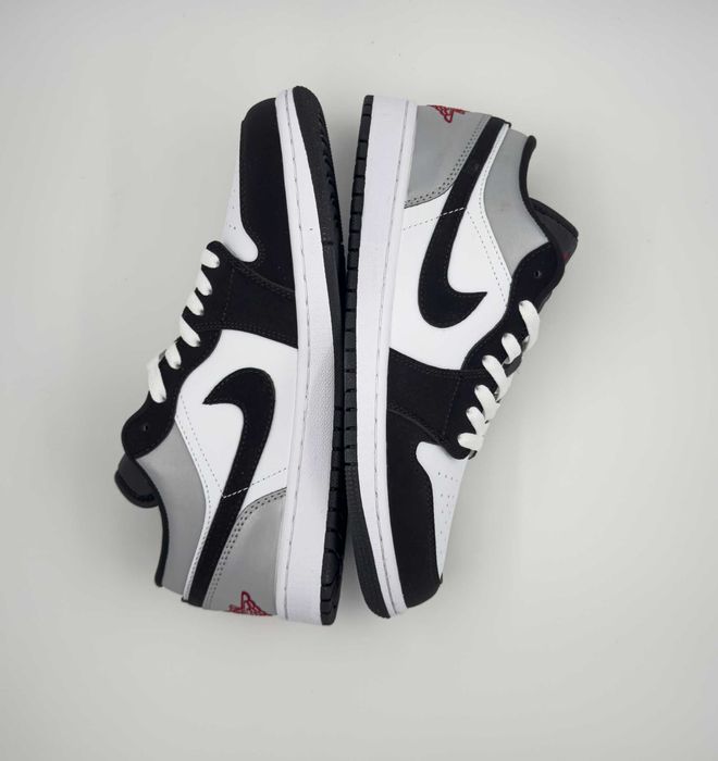 Nike Air Jordan 1 Retro Low OG Black and White Розмір 42