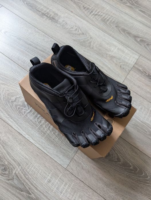 Vibram FiveFingers 42