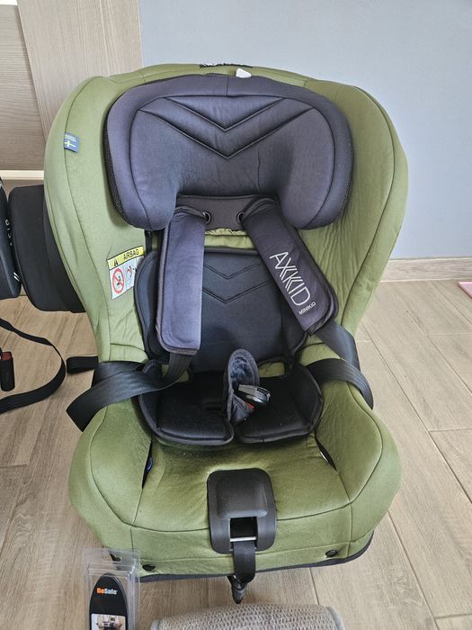 Fotelik axkid minikid 2.0 cena za jeden