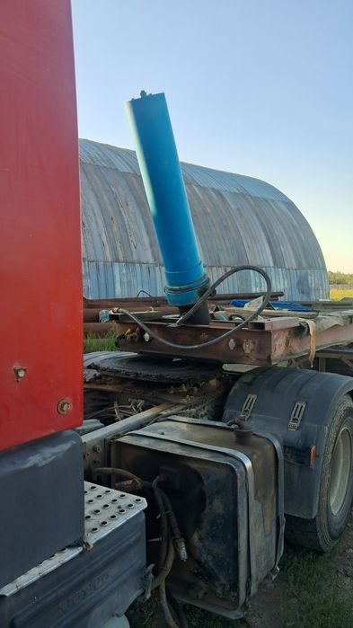 Гідроциліндр полуприцепа