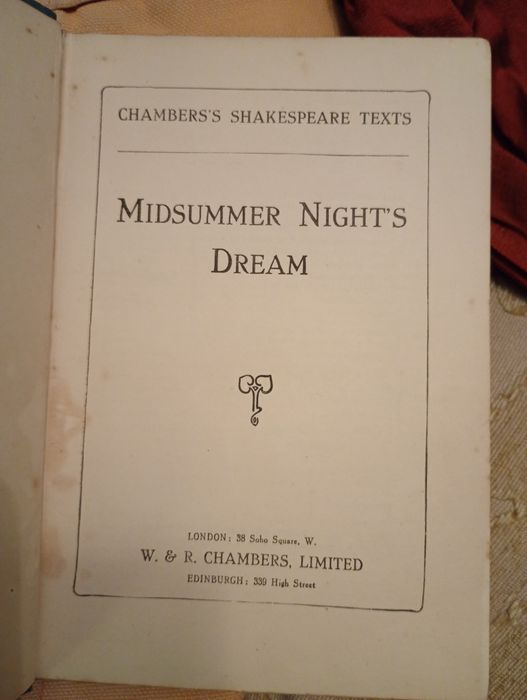 Shakespeare plays with notes - Midsummer Night's Dream -W.& R.-Chambers  Shakeaspere Texts-Chamber-1 edicao-Ingles-Capa dura-10E-Fecho Eclair2EDesde2E