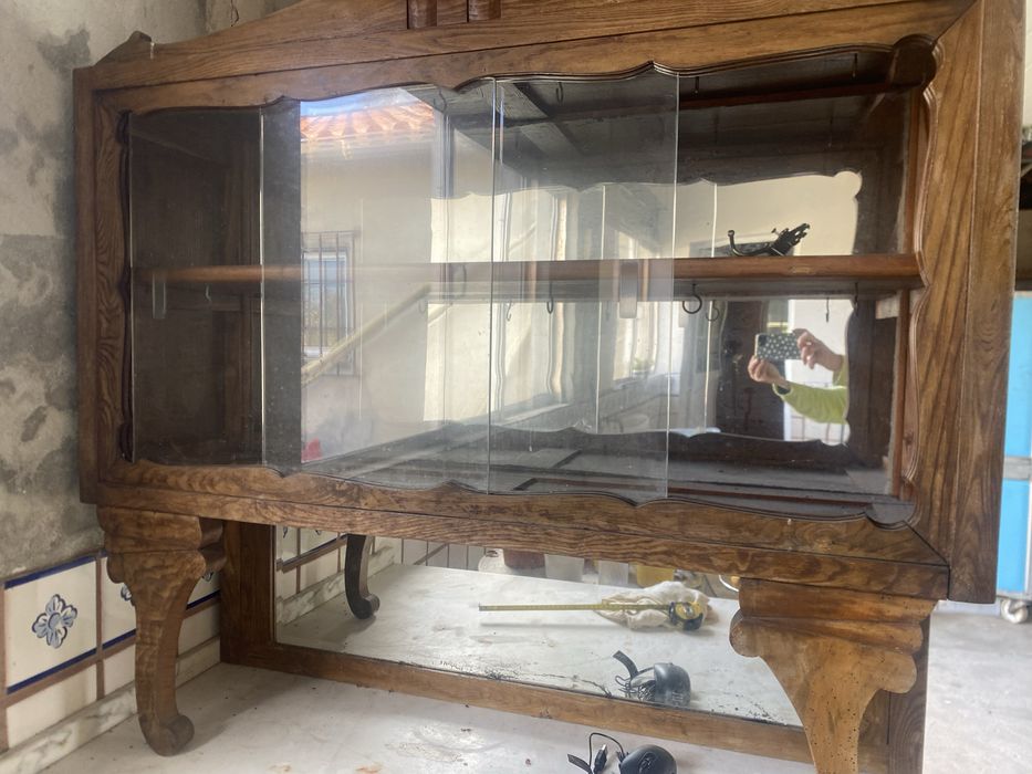 Cristaleira antiga para recuperação