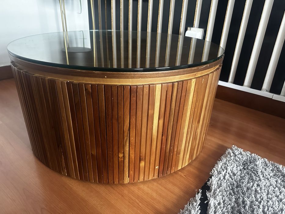 Mesa de centro com vidro temperado