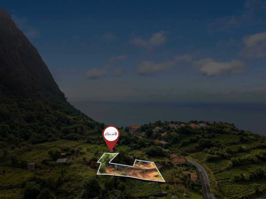 Terreno com vistas de sonho no Arco de São Jorge