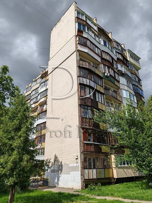 Продаж 1 кімн. квартири за адресою Якуба Коласа 1а