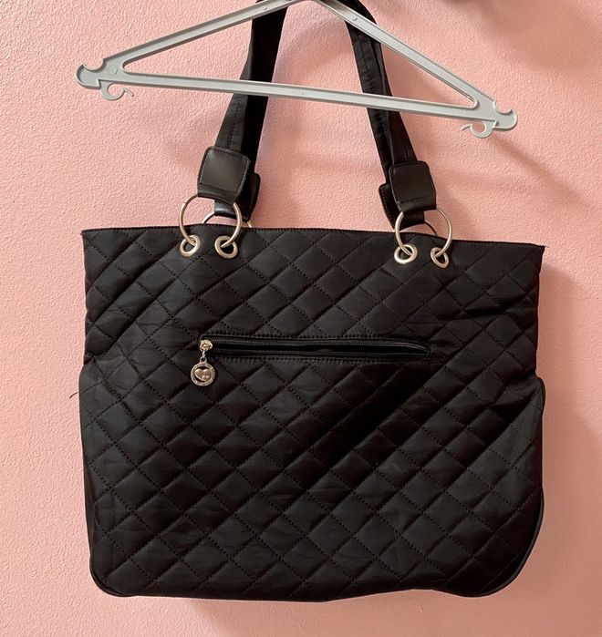 Mala Preta com apliques Miss 60 (usada)