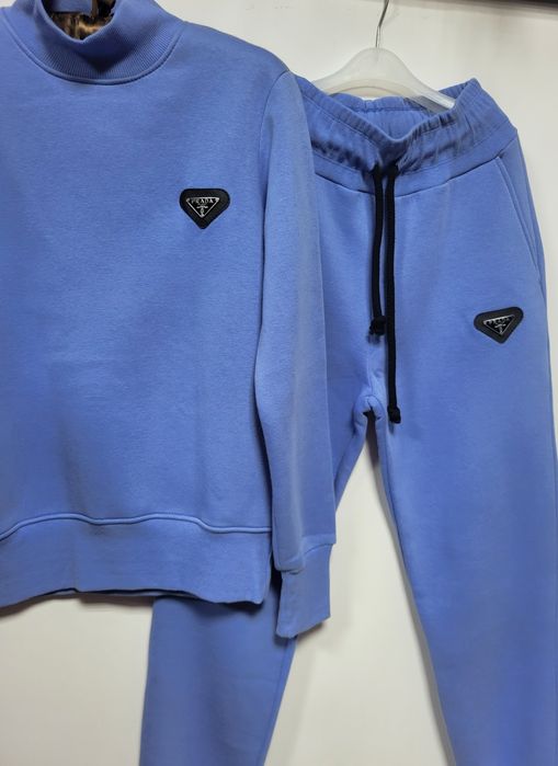 Неймовірні теплі костюми Prada, розміри S-XL