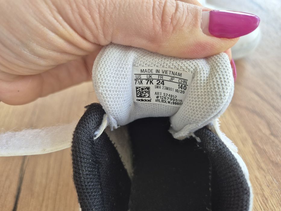 Adidas 24 buty na rzep wsuwane