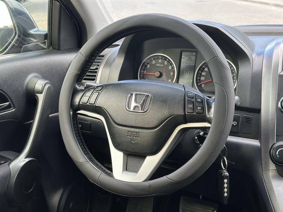 Продам Honda CR-V 2008