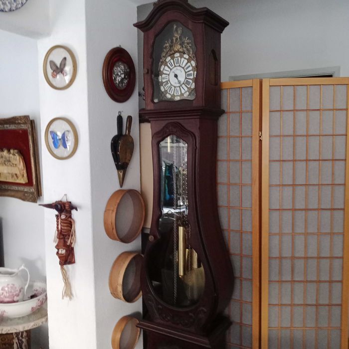 Mesa de jogo em muito bom estado