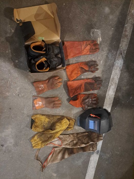 Maquina de Soldar MIG  REHM SYNERGIC.PRO2 230-2 AM e acessórios