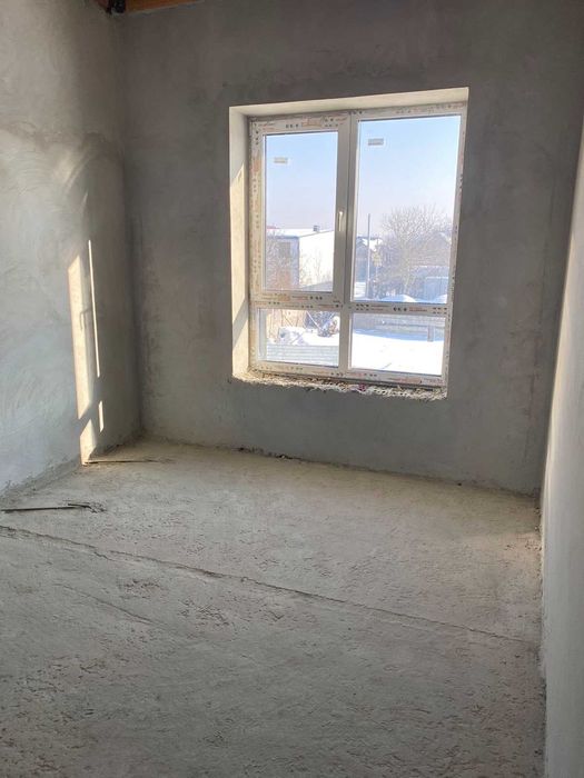 терміновий продаж таунахауса в крихівцях