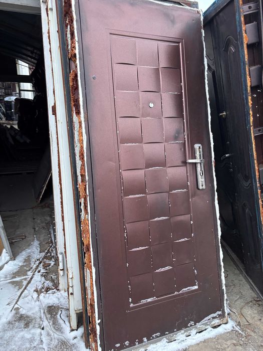 Дверь  стальная  входная металлическая дверь 2050 х 860 см