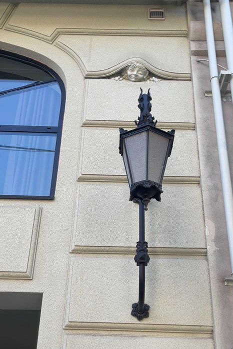 Продам 2-кімн. квартиру в ЖК Гімназист. Без ремонту. Велика тераса. Вихід з вітальні та спальні. 7 поверх. 83м.