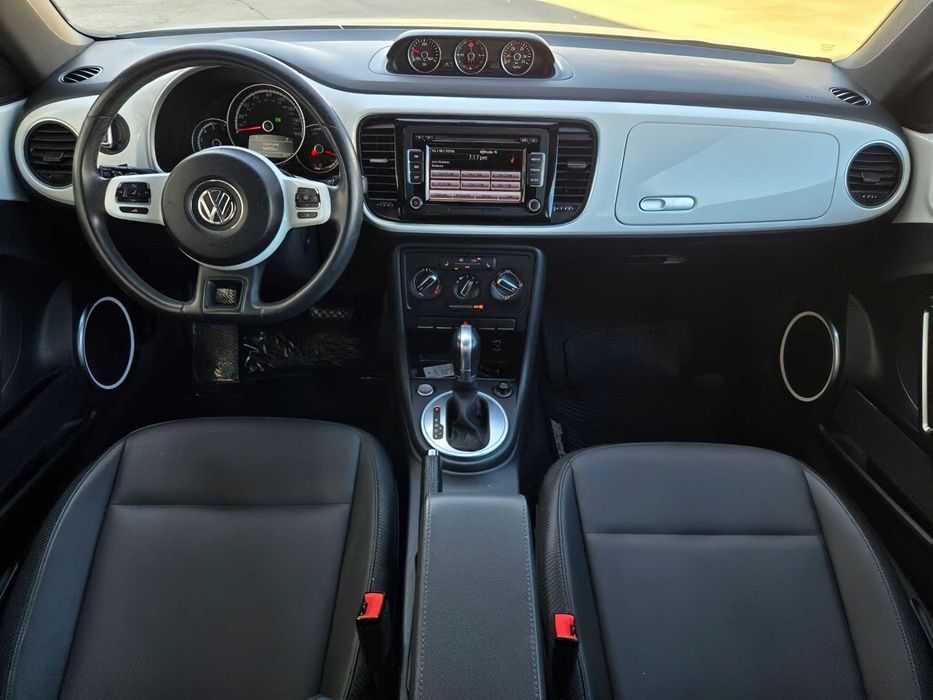 Volkswagen Beetle      2015