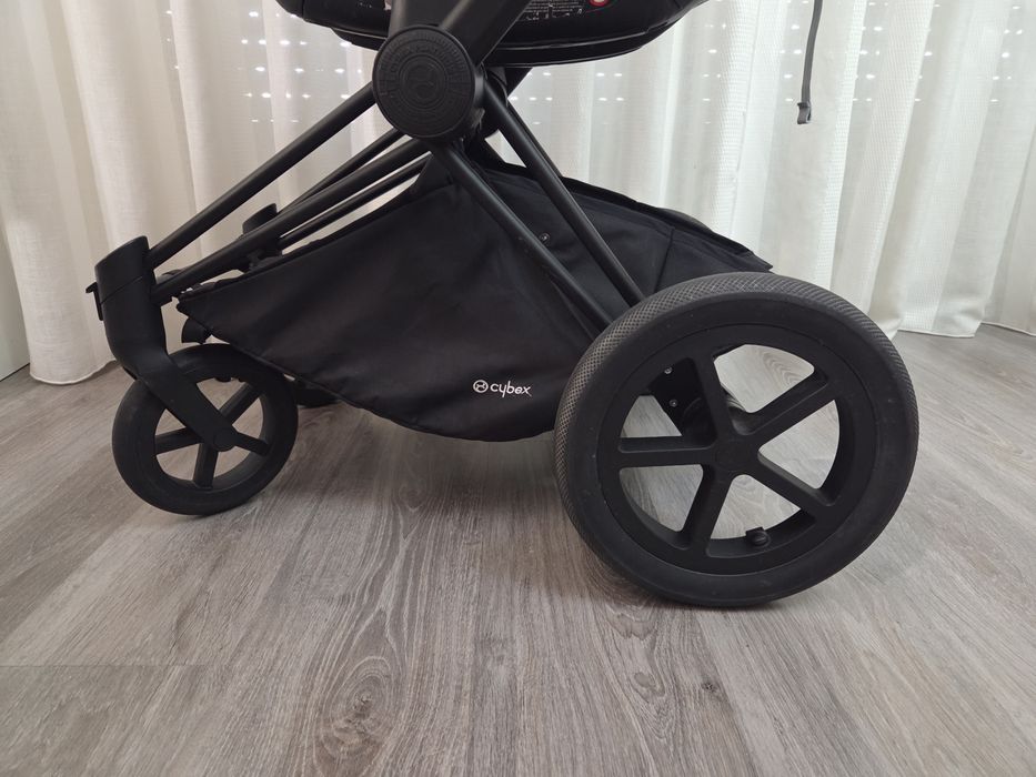 Carrinho + babycoque com ISOFIX Cybex priam