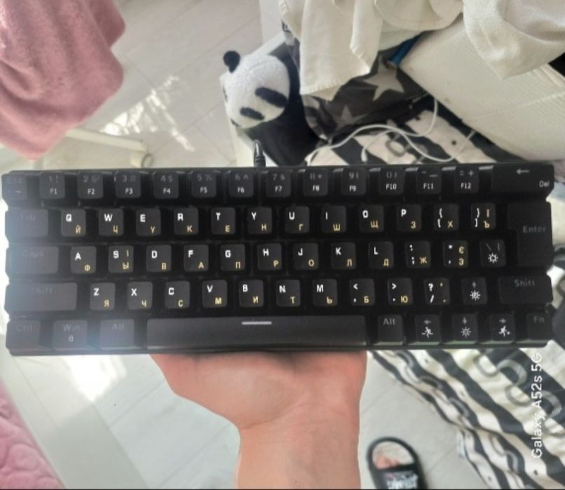 Клавіатура сині свічі