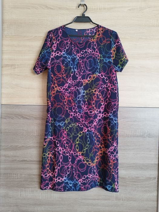 Śliczna sukienka w łańcuchy XL-3XL