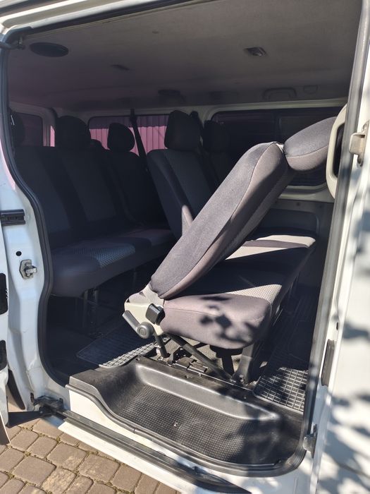 Renault Trafic bus 9 os. long