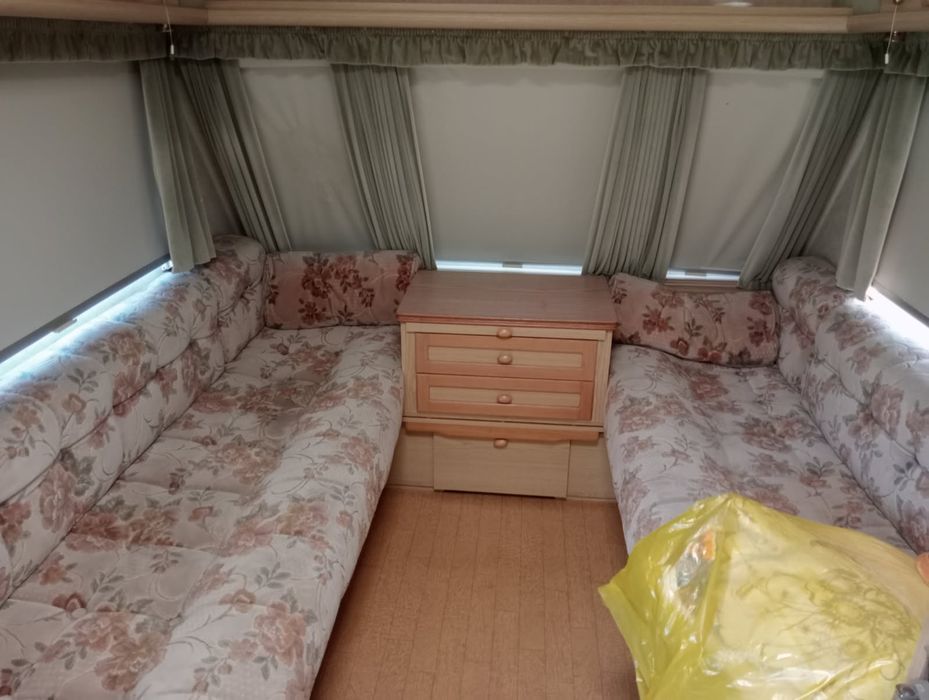 Przyczepa kempingowa Sterling 460 NT
