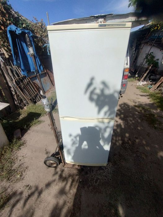 Продам холодильник атлант
