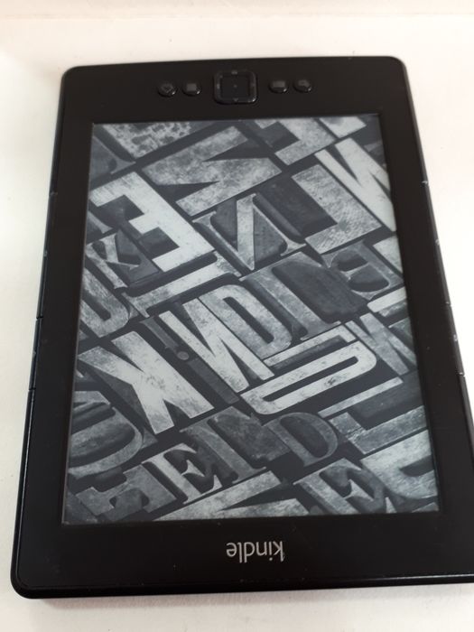 Электронная книга Pr Amazon kindle d01100