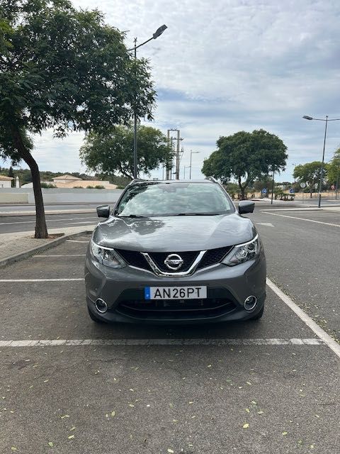 Nissan Qashqai 1.6dci Tekna October 2016,  88,400 km for sale Albufeira €14,950