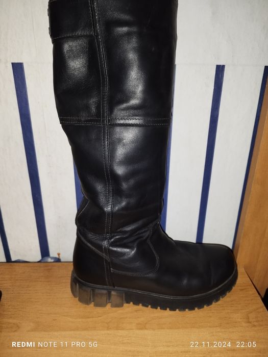 Продам сапоги кожані