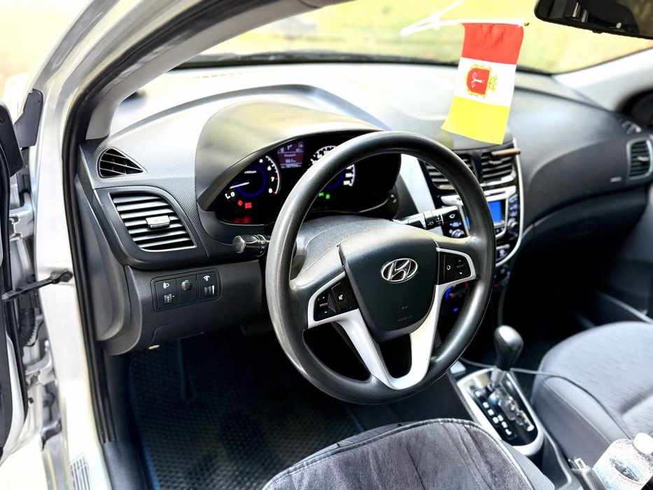 Hyundai Accent 2011г Полноценый Автомат