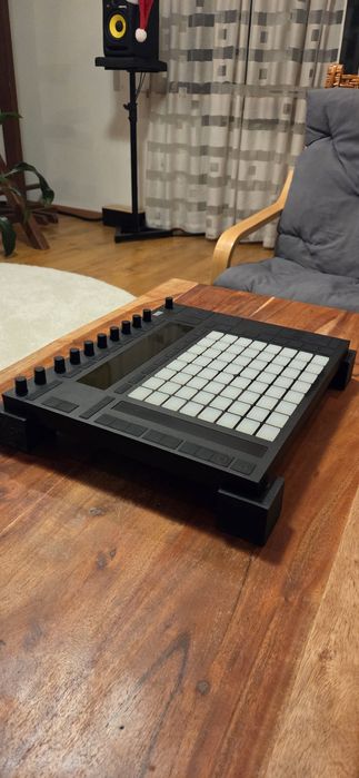 Ableton Push 2 з підставками