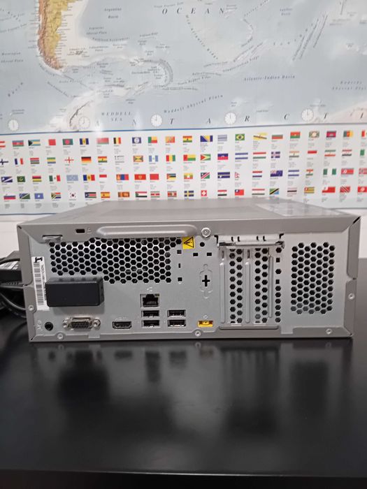 Computador de mesa Lenovo