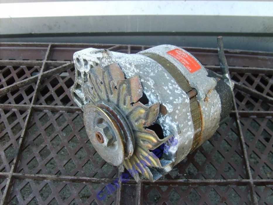 FIAT PANDA SC CC 900 ALTERNATOR 63320094