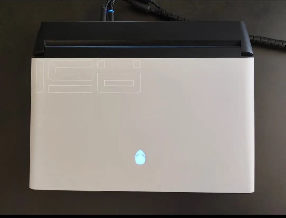 DELL Alienware Area -51m R2