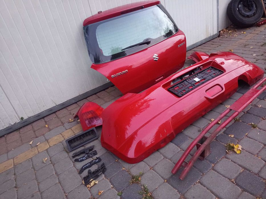 klapa tylna suzuki Swift mk6 czerwony zck