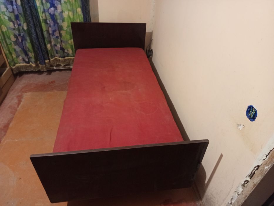 Комплект меблів(шафа,стіл,ліжко)