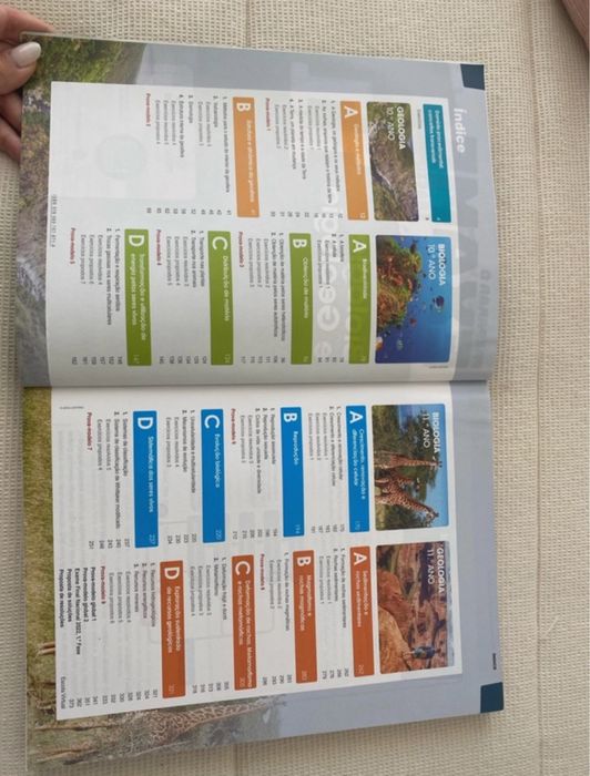 livro areal Biologia e Geologia - preparar o exame nacional 10° e 11°