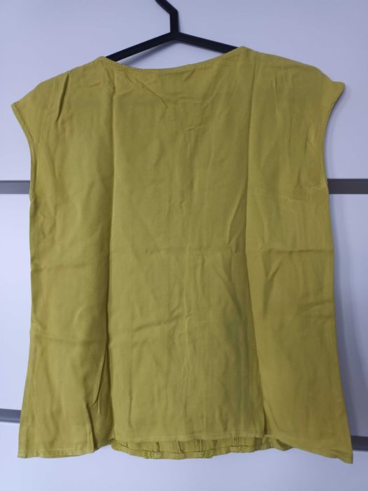 Bluzka damska marki Tatuum r. 34.