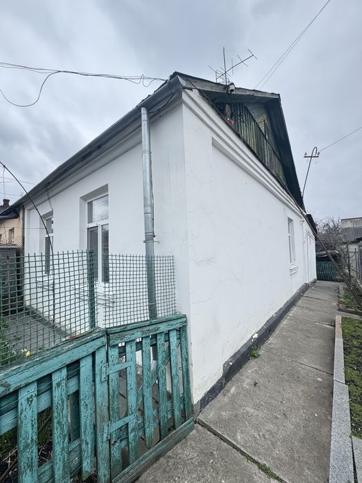 Продаж частини будинку центр