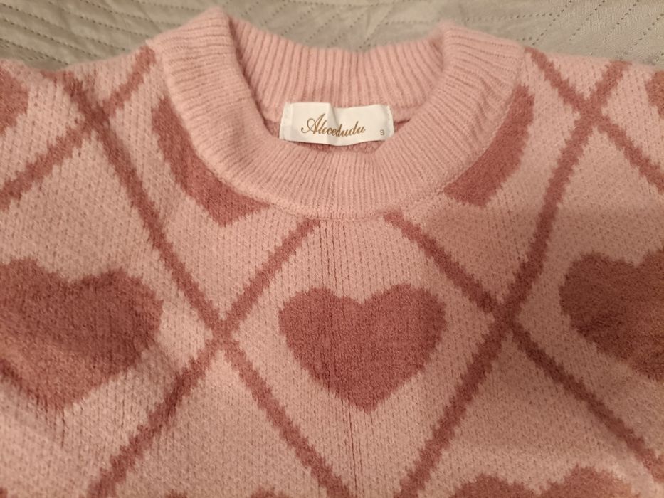 Sweter w serca na Walentynki S
