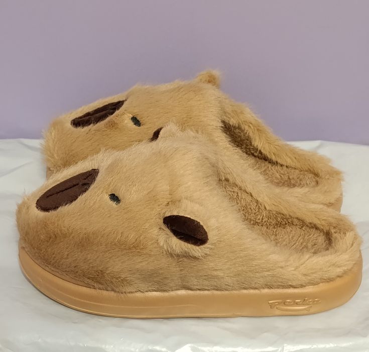 Домашні тапочки.